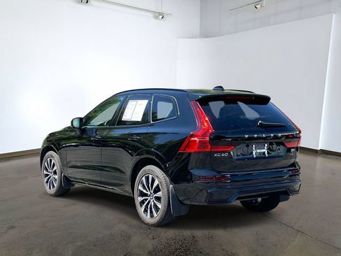 Used 2023 Volvo XC60 B5 Plus w/ Climate Package AWD/4WD image 6