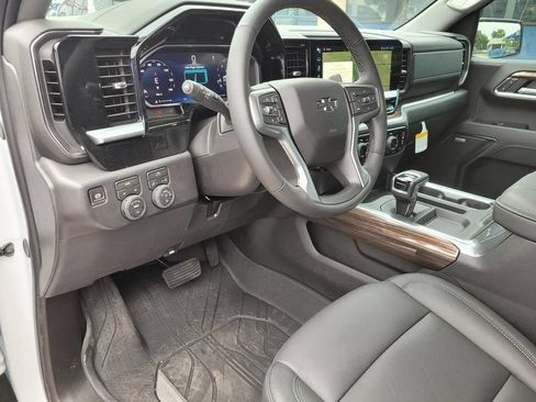 New 2026 Chevrolet Silverado 1500 RST w/ Convenience Package II AWD/4WD image 11