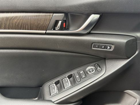 Used 2022 Honda Accord EX-L image 23