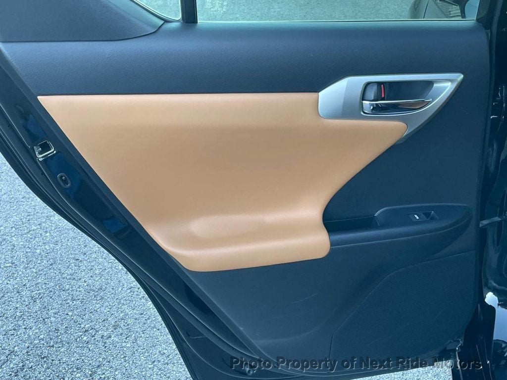 Used 2012 Lexus CT 200h Premium w/ Premium Audio Pkg FWD image 23
