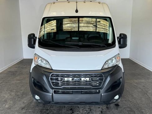 Used 2024 RAM ProMaster 2500 w/ Convenience Group FWD image 2