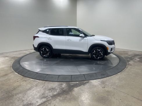 New 2026 Kia Seltos EX image 4