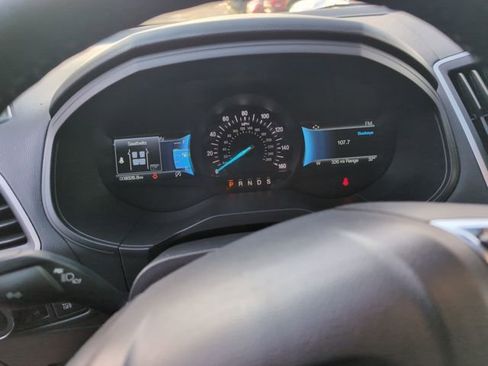 Used 2022 Ford Edge SEL w/ Convenience Package image 19