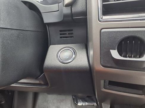 Used 2021 Ford Expedition XLT image 24