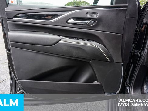 Used 2024 Cadillac Escalade ESV V AWD/4WD image 29