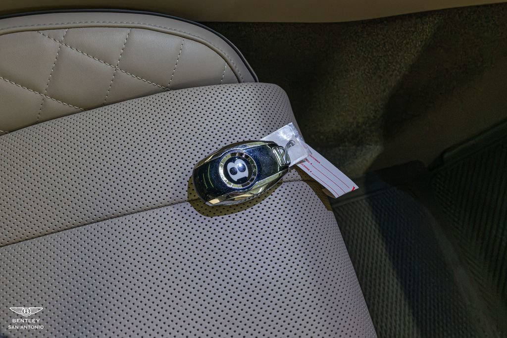 Used 2023 Bentley Continental GT V8 AWD/4WD image 31
