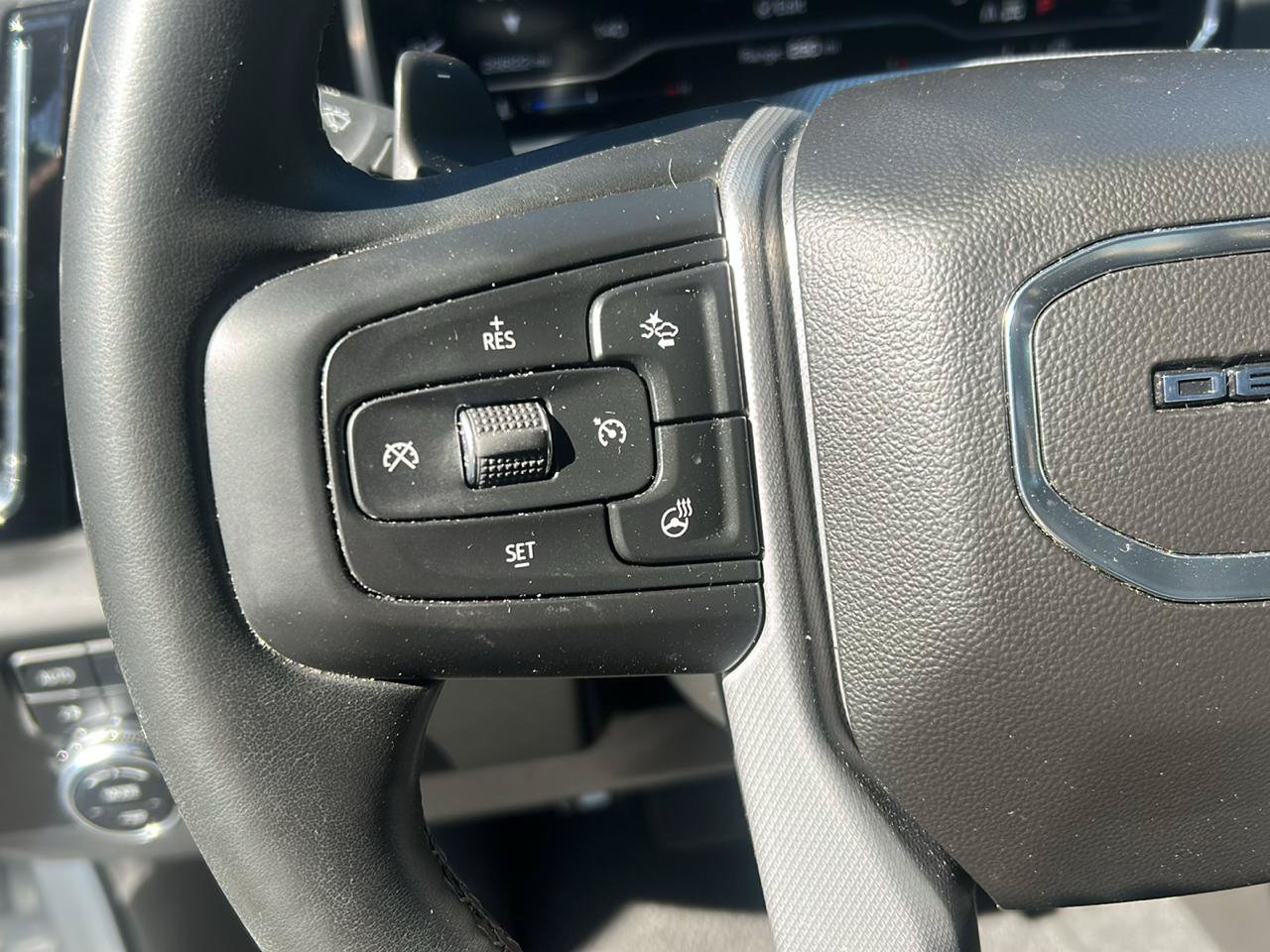 Used 2024 GMC Sierra 1500 Denali w/ Denali Reserve Package AWD/4WD image 19