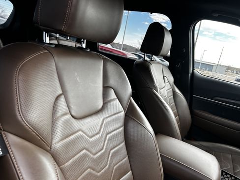 Used 2022 Kia Telluride SX w/ SX Prestige Package image 14