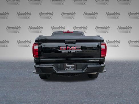 Used 2023 GMC Canyon Denali w/ Denali Black Edition AWD/4WD image 8