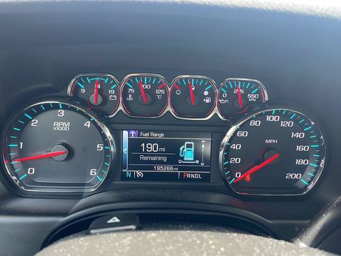 Used 2020 Chevrolet Suburban LS AWD/4WD image 11