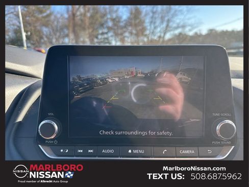 Used 2024 Nissan Rogue SV image 25