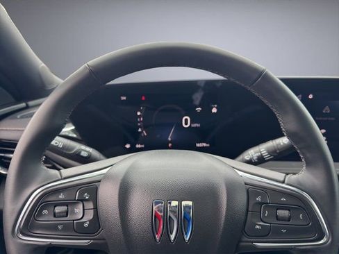 Certified 2025 Buick Envista Avenir image 16