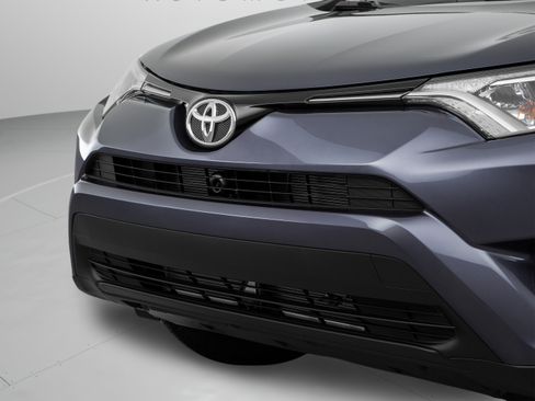 Used 2017 Toyota RAV4 LE FWD image 59