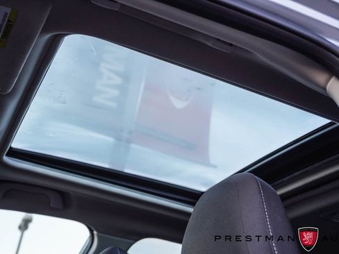 Used 2023 Subaru Forester Premium image 7