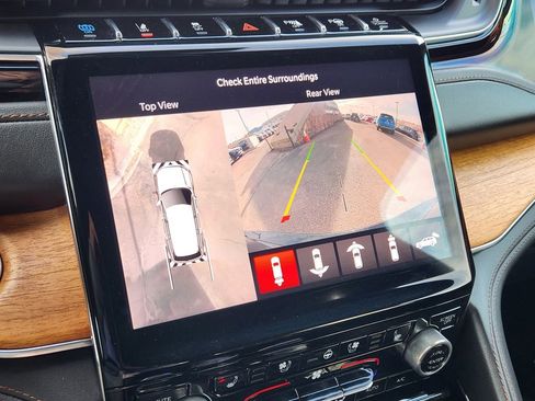 Used 2022 Jeep Grand Cherokee Summit image 13