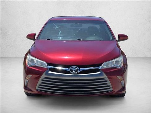 Used 2017 Toyota Camry LE FWD image 2