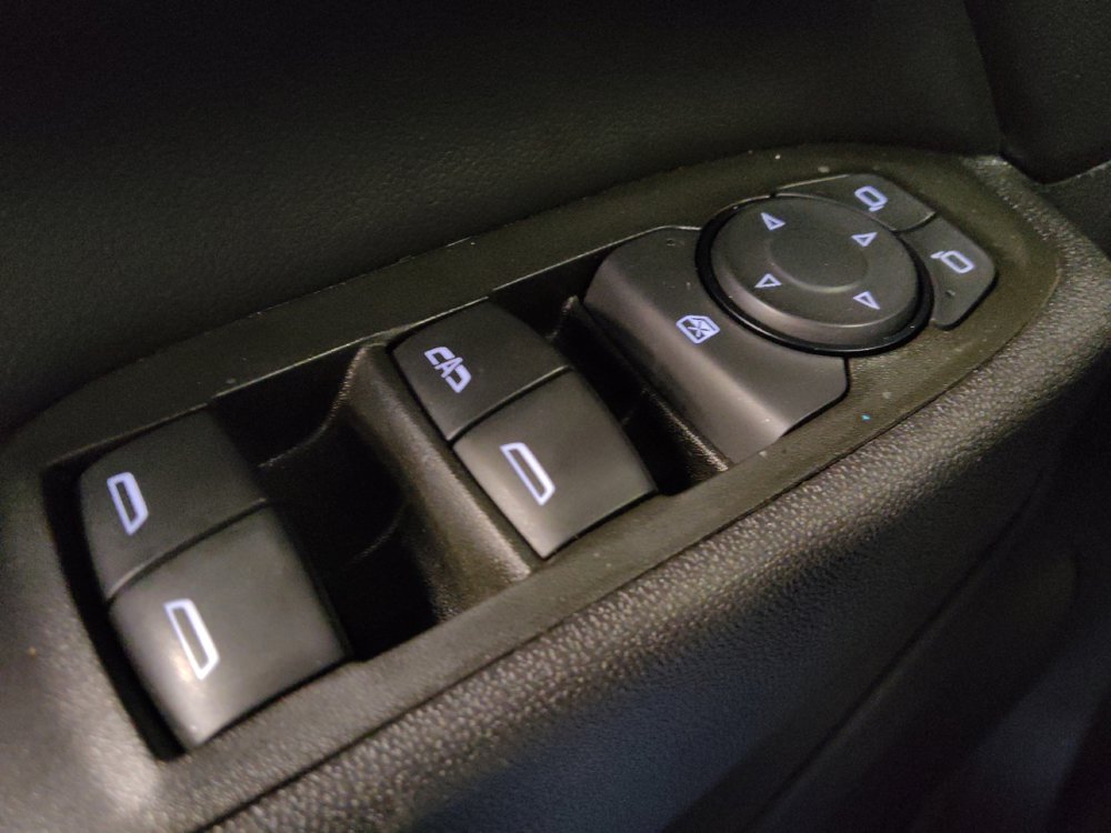 Used 2020 Chevrolet Equinox LT FWD image 27