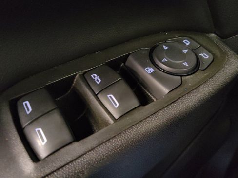 Used 2020 Chevrolet Equinox LT FWD image 27