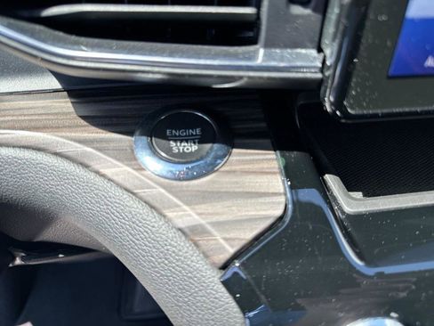 Used 2022 Ford Explorer Limited w/ Equipment Group 301A image 26