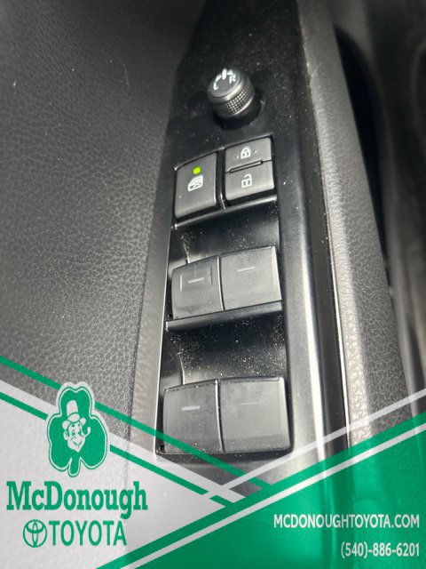 Used 2026 Toyota Camry SE FWD image 16