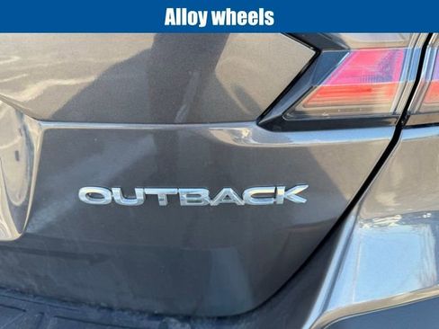 Used 2023 Subaru Outback Limited image 25