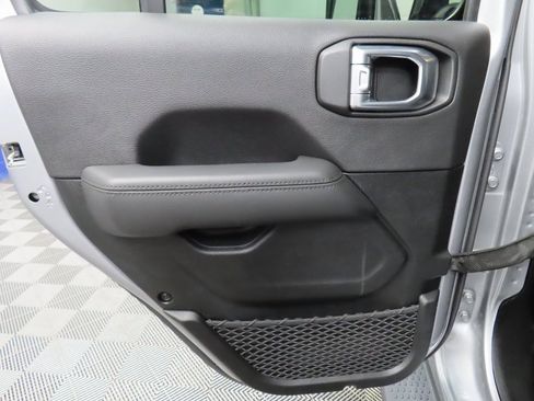 Used 2021 Jeep Wrangler Unlimited Sahara image 54