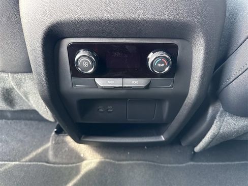 New 2026 Chevrolet Traverse LT w/ Midnight/Sport Edition image 22