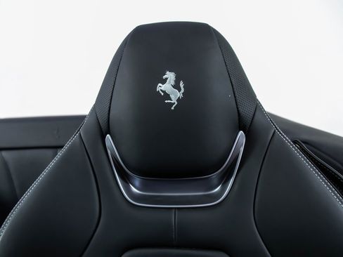 Certified 2019 Ferrari Portofino image 46