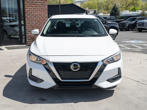 Used 2022 Nissan Sentra SV FWD image 2