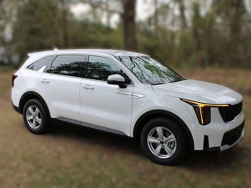 New 2026 Kia Sorento LX FWD image 4