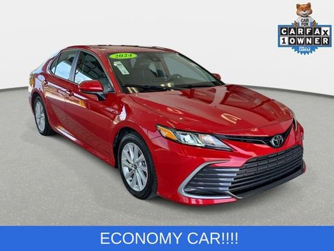 Used 2024 Toyota Camry LE FWD image 3