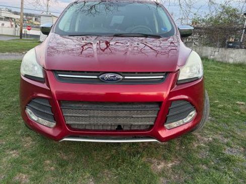 Used 2015 Ford Escape SE AWD/4WD image 2