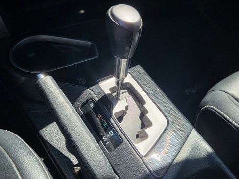 Used 2016 Toyota RAV4 Limited image 13