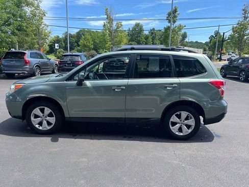 Used 2016 Subaru Forester 2.5i Premium w/ Popular Package #2 AWD/4WD image 4