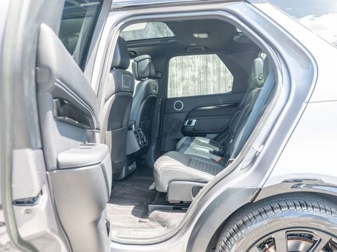 Certified 2023 Land Rover Discovery HSE R-Dynamic AWD/4WD image 33