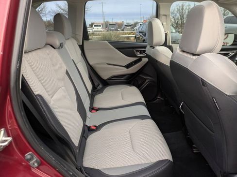 Used 2020 Subaru Forester Premium image 29
