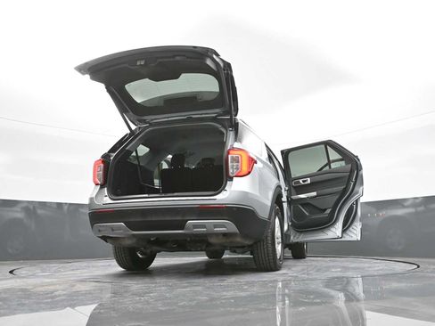 Used 2023 Ford Explorer XLT w/ Equipment Group 202A image 46