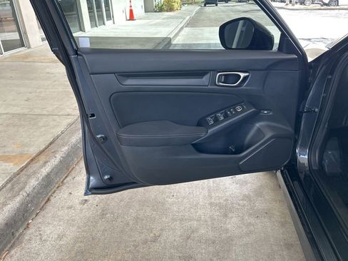 Used 2025 Honda Civic Sport image 30