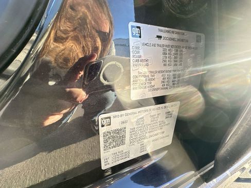 Used 2022 Chevrolet Silverado 1500 ZR2 w/ Technology Package image 33