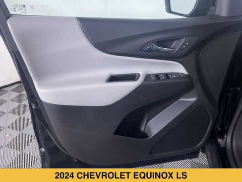 Certified 2024 Chevrolet Equinox LS w/ LS Convenience Package FWD image 11