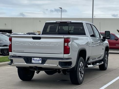 Used 2022 Chevrolet Silverado 2500 LT w/ Texas Edition AWD/4WD image 4