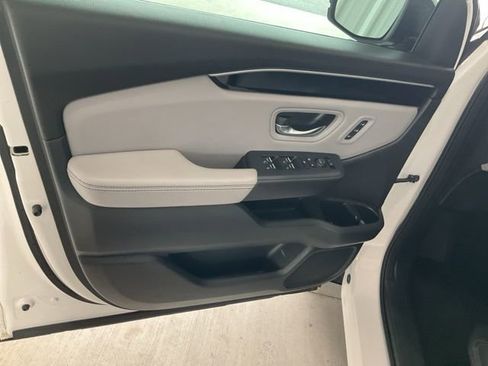 Certified 2023 Honda Pilot EX-L image 5
