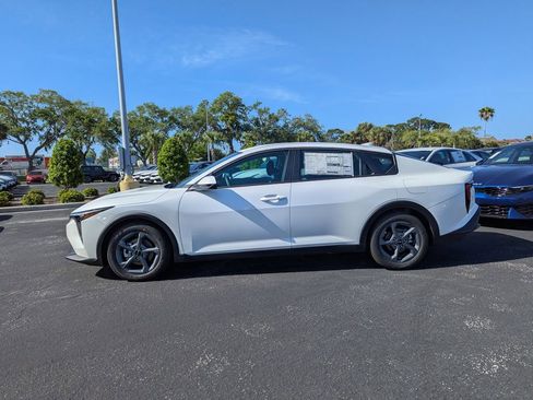 New 2026 Kia K4 LXS FWD image 5