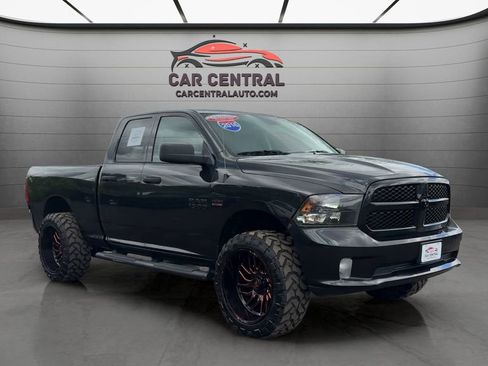 Used 2016 RAM 1500 Express w/ Black Ram 1500 Express Group AWD/4WD image 7