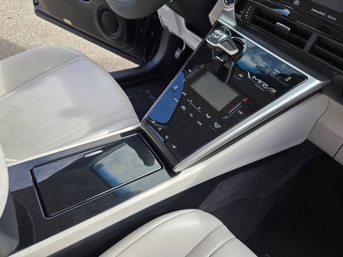 Used 2018 Toyota Mirai FWD image 39