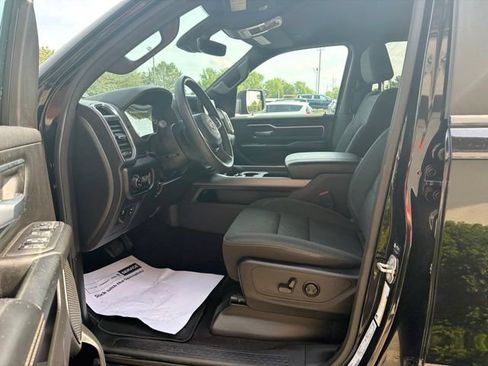 Certified 2025 RAM 1500 Big Horn AWD/4WD image 15