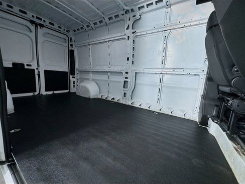 Used 2025 RAM ProMaster 2500 w/ Convenience Group FWD image 33