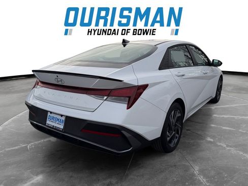 Certified 2025 Hyundai Elantra Sport image 6