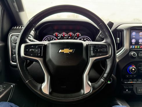 Used 2019 Chevrolet Silverado 1500 LTZ image 22