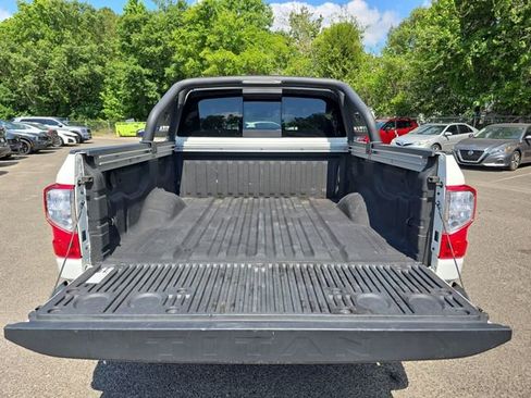 Used 2023 Nissan Titan SV w/ SV Convenience Package RWD image 39